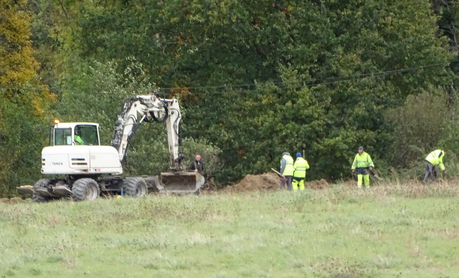 Charlas Travaux sur la route au pont de Houéganac Petite République