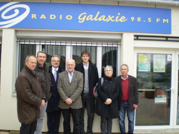 De gauche à droite : Max Cazarré (Pays du Sud Toulousain), Claude Benac (RTE), Marc Beaulieu (RTE), Michel Audoubert (Radio Galaxie), Thibaud Chatry, (RTE), Françoise Dedieu-Casties (Pays du Sud Toulousain) et Maurice Tallec (Radio Galaxie).