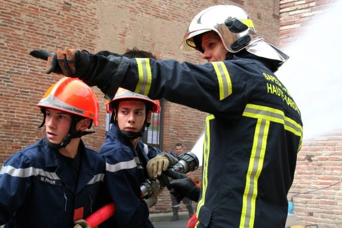 Former une nouvelle génération de sapeurs pompiers pour atteindre l'excellence