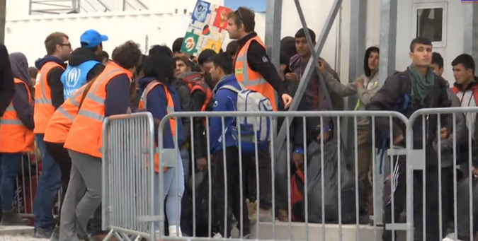Départ de mineurs isolés de la "jungle" de Calais (Photo : capture écran)