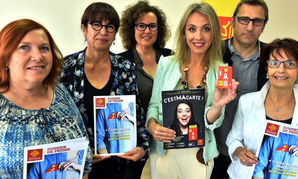 Carte Jeune Region Le Nouveau Sesame Pour Les Aides Aux Lyceen Nes Et Apprenti Es Disponible Depuis Le 1er Juin Petite Republique Com