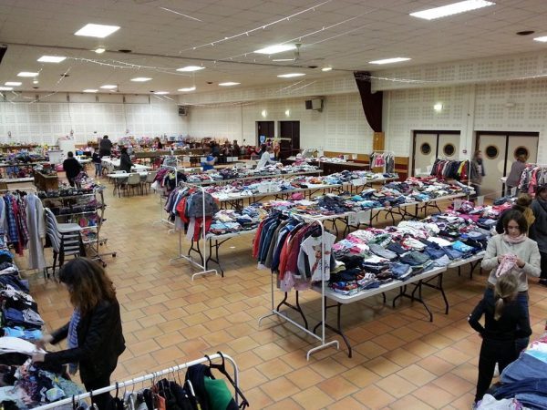 Que ce soit au printemps ou à l'automne, la traditionnelle bourse aux vêtements connait un franc succès