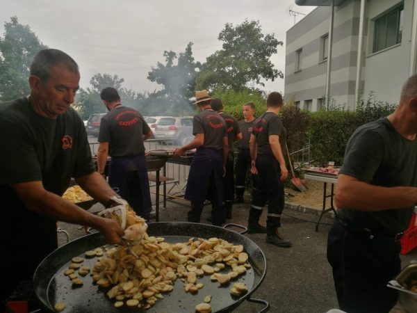 Les pompiers en mode cuisiniers