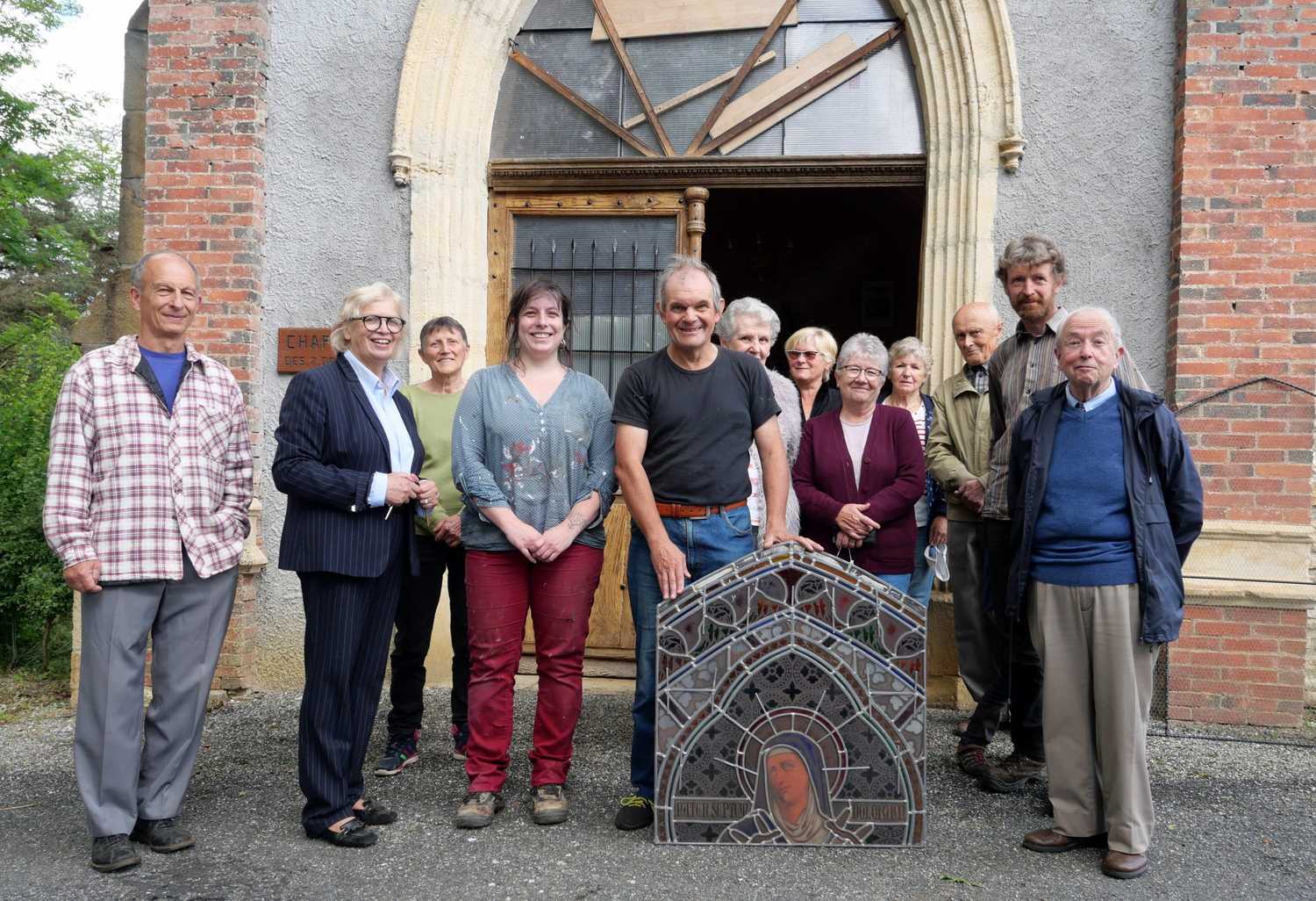 Notre Dame des 7 Douleurs retrouve ses vitraux Petite