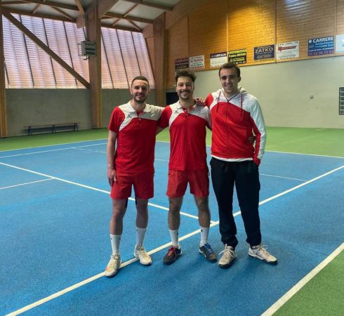 Les 3 valeureux mousquetaires du Magnoac Tennis Club, ont remporté les quarts de finale départementaleà Vic en Bigorre.