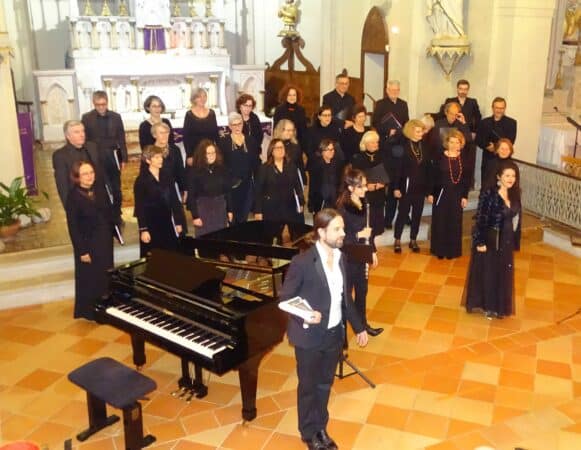 Un merveilleux concert classique avec le Choeur Toulouse Garonne, en l'église de L'Isle en Dodon dimanche 4 décembre.