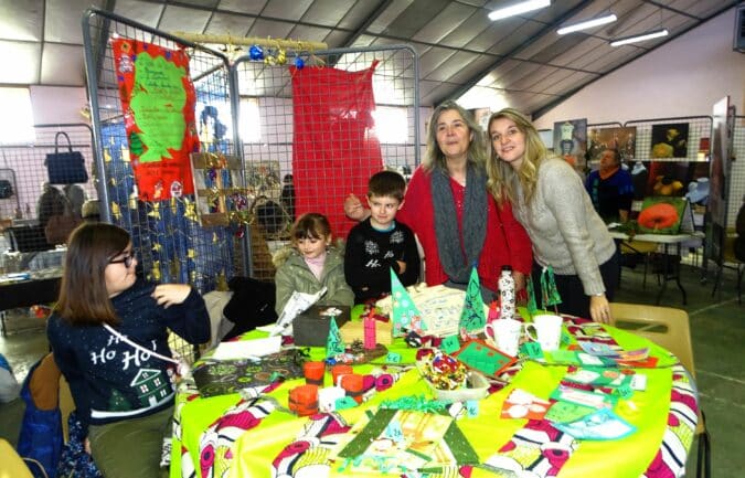 Au marché de Noël de Cassagnabère, l'école de Saint André démontrait que l'entraide et la solidarité intergénérationnelles sont au coeur du projet pédagogique.