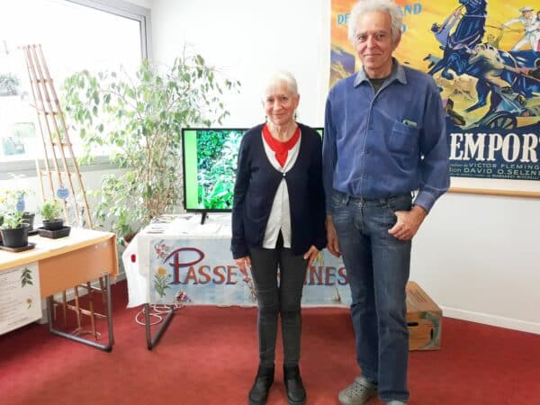 L'association Passe-Graines présentait une expo de plantes sauvages comestibles au Régent, dans le cadre de la semaine Alternatives aux pesticides (en photo Pascale et Christian).