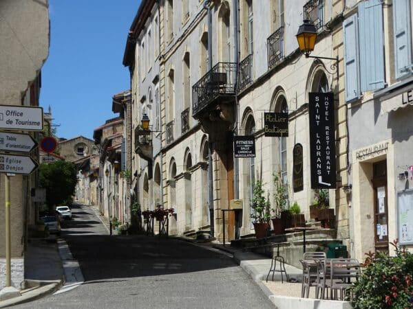 Les derniers aménagements de la ville d'Aurignac.