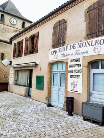 La Taverne de Monléon va s'installer dans l'ancienne épicerie du village, aux alentours du mois de novembre.