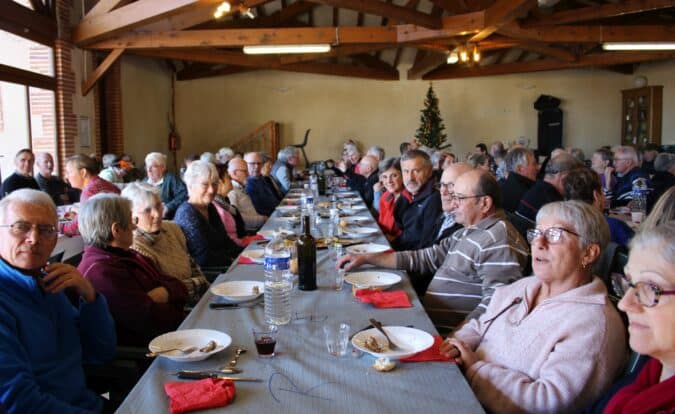Succès complet pour la marche et le repas du Téléthon à Saint-Loup, en partenariat avec les communes de Nizan et Gensac.